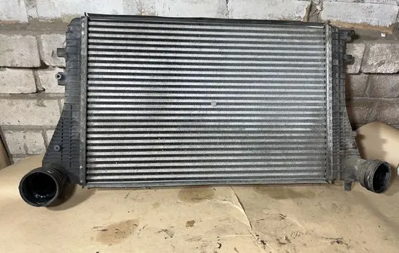 Volkswagen PASSAT B6 Intercooler radiator 3C0145805F E3938