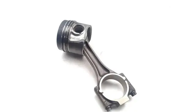 Volkswagen Polo V 6R Piston with connecting rod CFWA