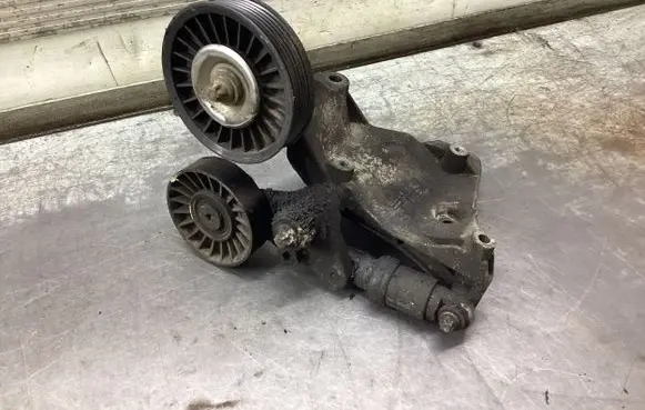 Opel Astra G A/C compressor mount bracket 24459840
