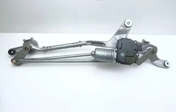 Chevrolet Corvette C8 Front wiper linkage and motor 84640527