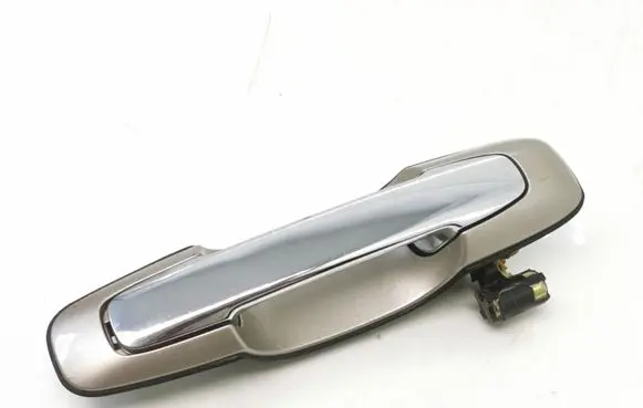 Suzuki Grand Vitara I Front door exterior handle 8281065D10