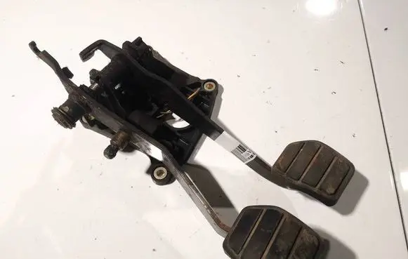 Renault Espace III Brake pedal 