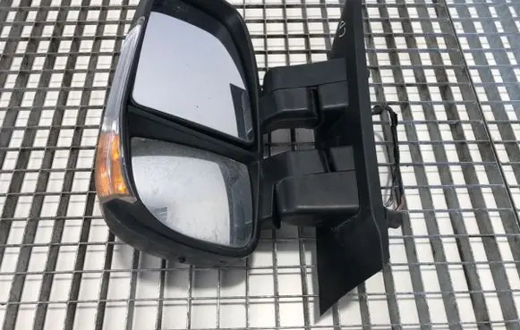 Front door electric wing mirror