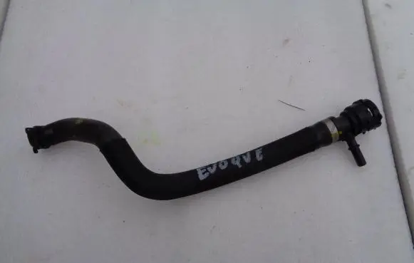 Land Rover Range Rover Evoque L538 Engine coolant pipe/hose GJ328B504AA