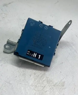 Lexus IS 220D-250-350 Light module LCM 8994053010 10R021658
