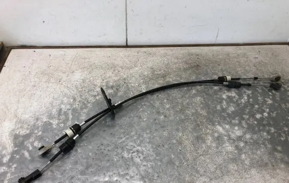 Gear shift cable linkage