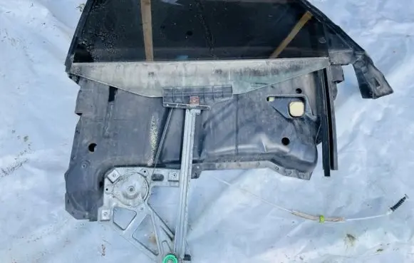 Audi A6 S6 C4 4A Rear door window/glass frame 