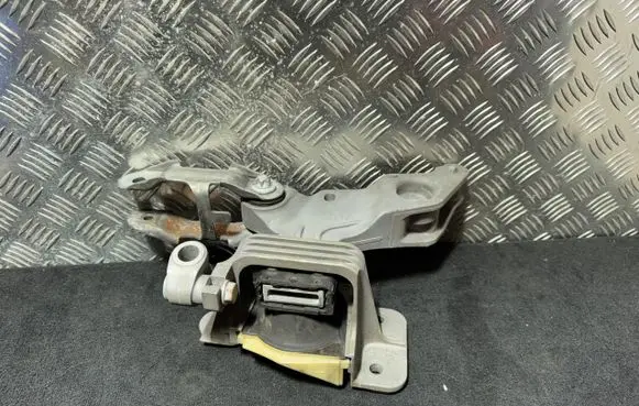 Mercedes-Benz Vito Viano W447 Engine mount vacuum valve A4472411200