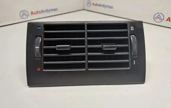 Rear air vent grill