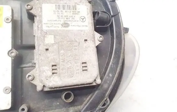 Mercedes-Benz R W251 Headlight ballast module Xenon A0038205826 5DF00870402