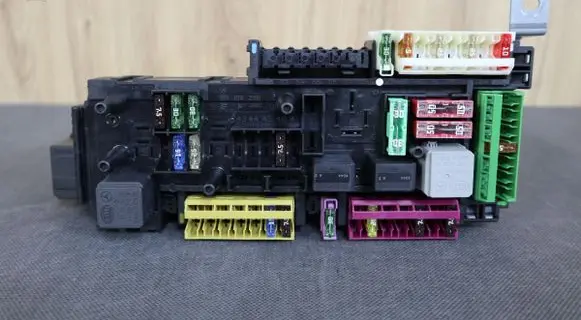 Mercedes-Benz SLK R172 Central body control module 1729060105 A1729060105