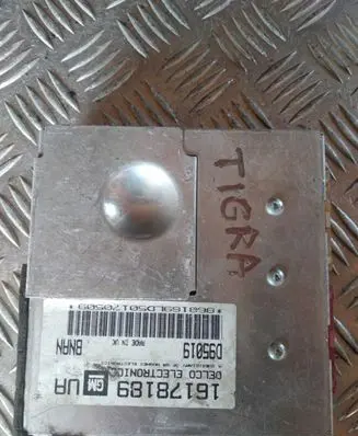 Opel Tigra A Engine control unit/module 16178189UA D95019 868189LD50170509