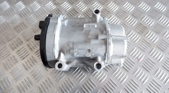 Toyota C-HR I Air conditioning (A/C) compressor (pump) 0424000370 8837047091 8837047092