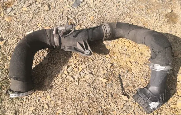 Audi A4 S4 B8 8K Intercooler hose/pipe 8K0145673E