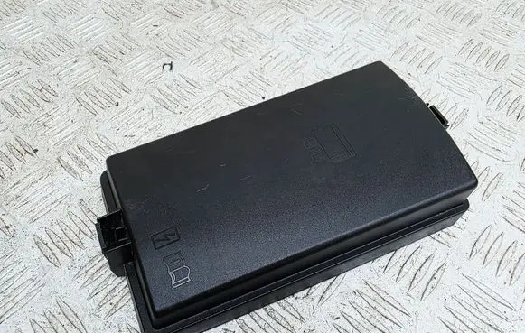 Fuse box cover