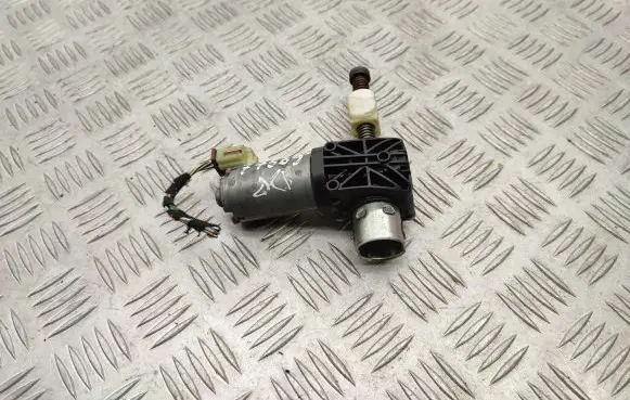 BMW X6 E71 Seat adjustment motor 0390204014 9168762