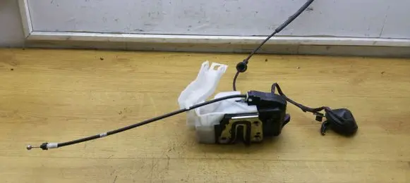 KIA Ceed Rear door lock 814201H010
