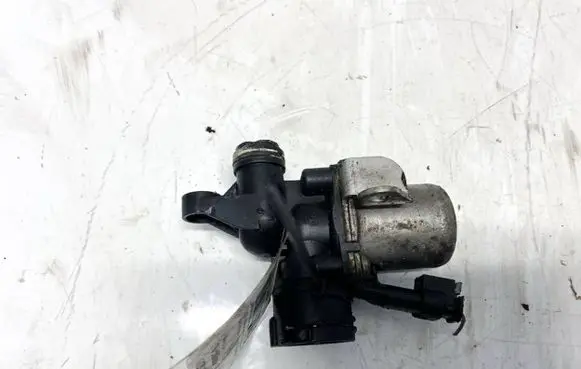 Mercedes-Benz CLS C219 Electric auxiliary coolant/water pump A2722000031