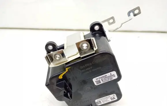 Voltage converter inverter