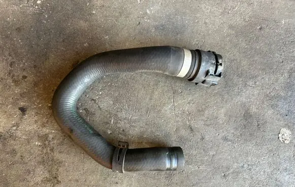 BMW 5 E60 E61 Engine coolant pipe/hose 6421691769901