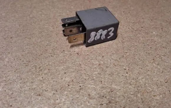 Opel Signum Other relay 90414477 12V1016A 57100