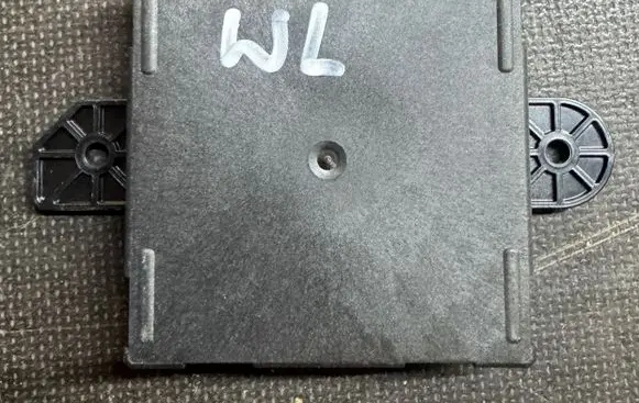 Jeep Grand Cherokee WL Door control unit/module 68203031AI