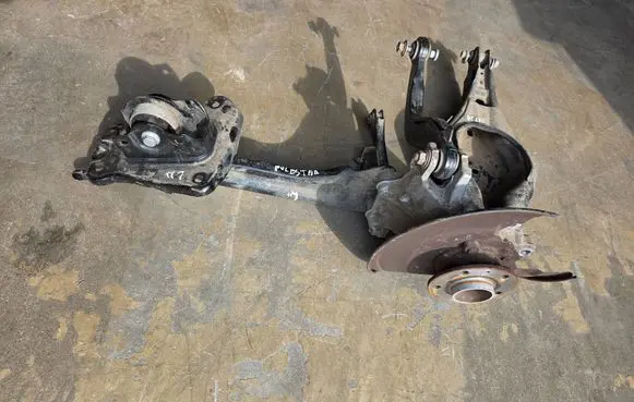 Polestar 2 Rear wheel hub spindle/knuckle 31681851 32329030 32333575
