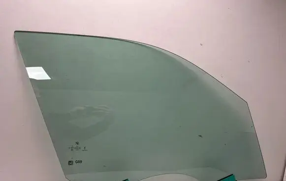 BMW XM Front door window glass four-door 9853612