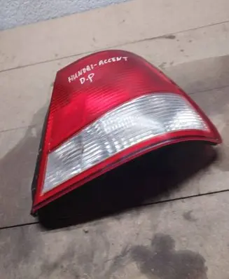 Hyundai Accent Rear/tail lights R92402252