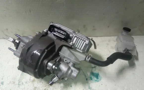 Nissan Leaf I (ZE0) Brake system control unit/module A9A000B13