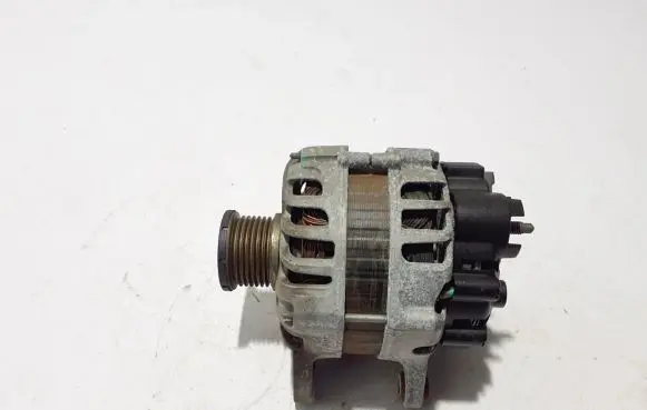 Renault Clio IV Generator/alternator 231006677R