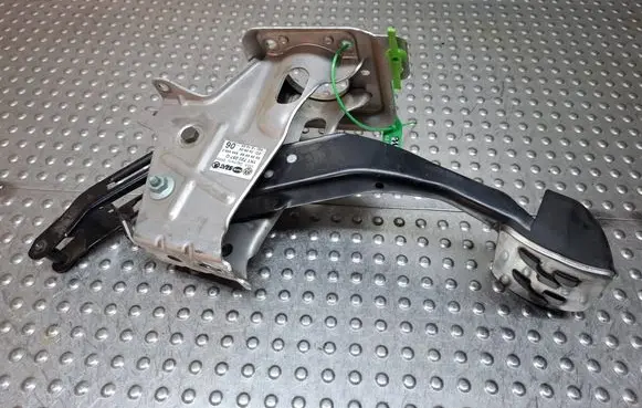 Volkswagen Golf V Brake pedal S27705877 1K1723057Q