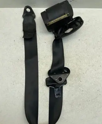 Rear seatbelt