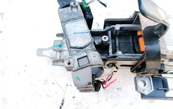Ford Mondeo Mk III Ignition lock