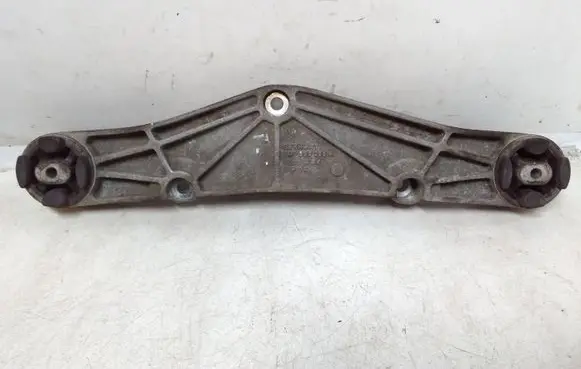 Volkswagen Phaeton Rear differential/diff mount bracket 3D0599285A