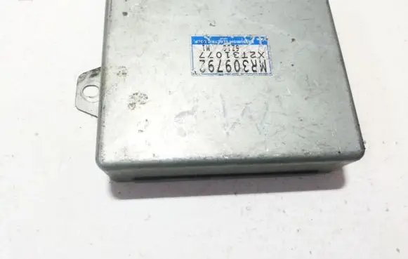 Mitsubishi Pajero ABS control unit/module mr309792 x2t31077