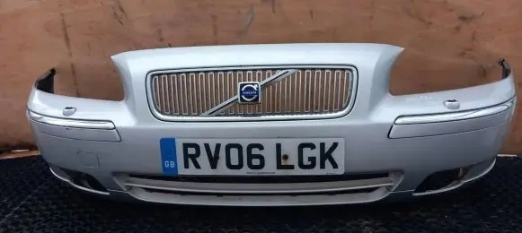 Volvo V70 Front bumper