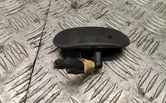 Windshield washer spray nozzle