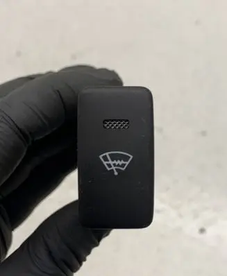 Lexus IS 220D-250-350 Windscreen/window heater switch 15A280
