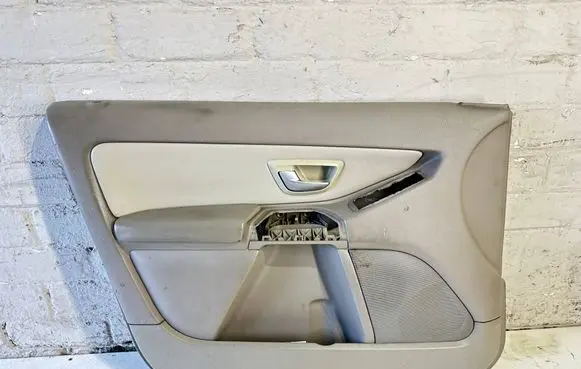Volvo XC90 Front door card panel trim 39986074 381863 030311