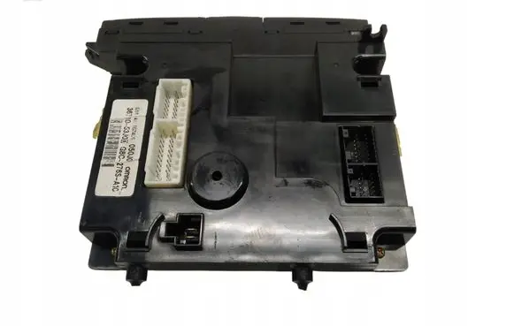 Suzuki Grand Vitara I Hazard light switch 3678053J00