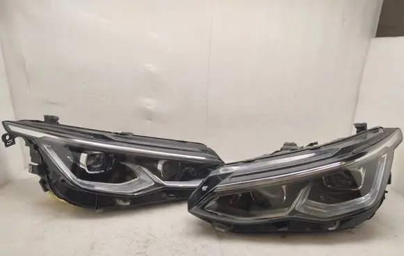 Volkswagen Golf VIII Headlights/headlamps set 5h1941059