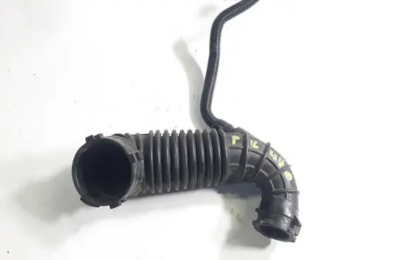 Audi A5 8T 8F Air intake hose/pipe 03G129629E
