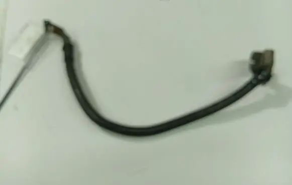 Volkswagen Golf IV Positive cable (battery) 