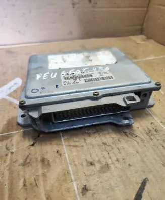 Peugeot 406 Engine control unit/module 0261204832 9631917380