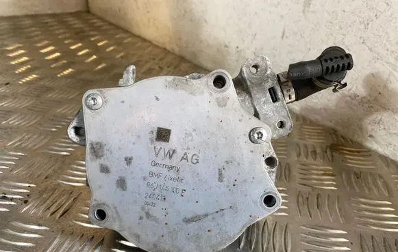 Seat Exeo (3R) Vacuum pump 06J145100E 00422 240413