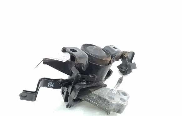 Toyota Verso Engine mount bracket 123050R020