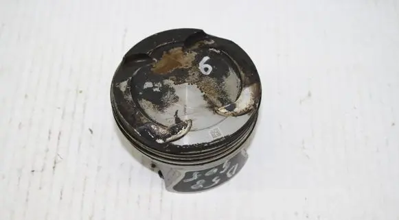 BMW 8 G14 Piston 11258681079 8681079