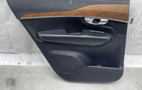 Volvo XC90 Rear door card panel trim 31393115