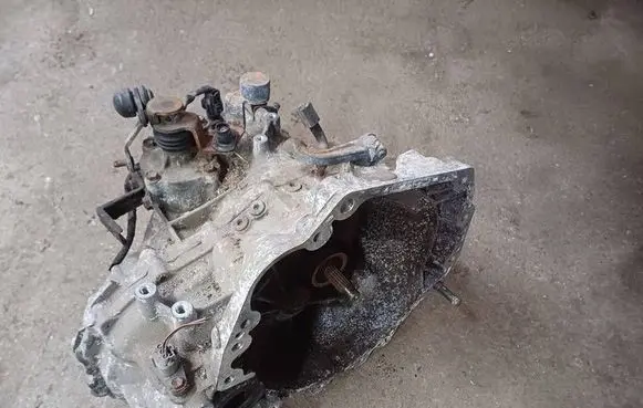 Suzuki Swift I Manual 5 speed gearbox ZN2